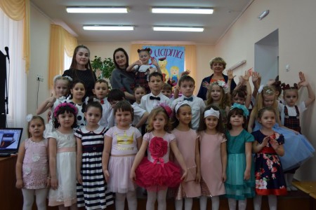 «С Международным женским днем!»